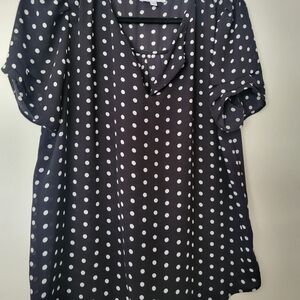 DR2 Black & White Polka Dot Short Sleeve V-Neck Blouse